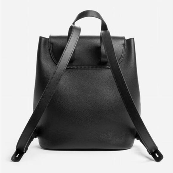 Everlane Petra Black Leather Drawstring Backpack in Black main image 6
